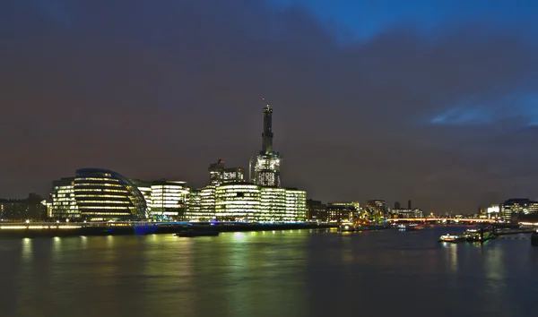 Pohled na Londýn v noci. — Stock fotografie