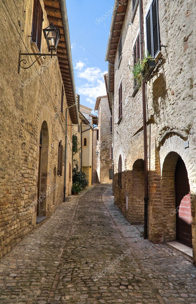 Alleyway. Montefalco. Umbria. — Stock Photo © milla74 #4208645