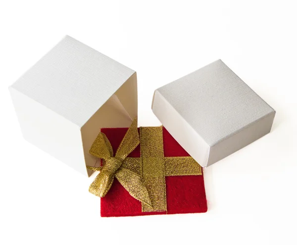 Рождественские украшения из белой коробки . — стоковое фото