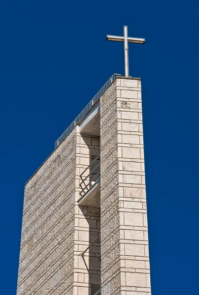 聖マドンナ ・ デル ・ カルミネ鐘楼。sannicandro ・ ディ ・ ブーファラ。プーリア. — ストック写真