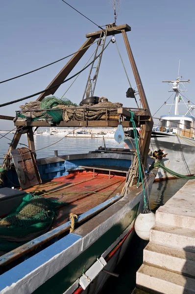 Halászvonóhálós Hajó — Stock Fotó