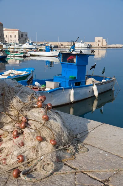 Weergave van trani zeehaven. Apulië. — Stockfoto
