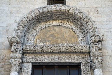 Aslan portal. St. nicholas bazilika. bari. Apulia.