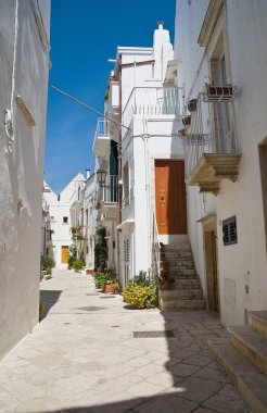 Alleyway. Locorotondo. Apulia.