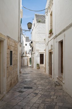 Alleyway. Locorotondo. Apulia.