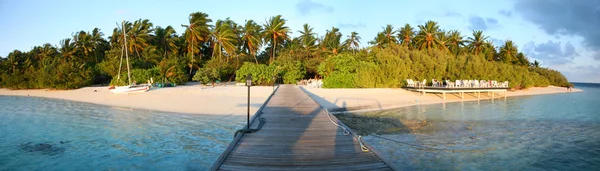 Isla de Embudu en las Maldivas — Foto de Stock
