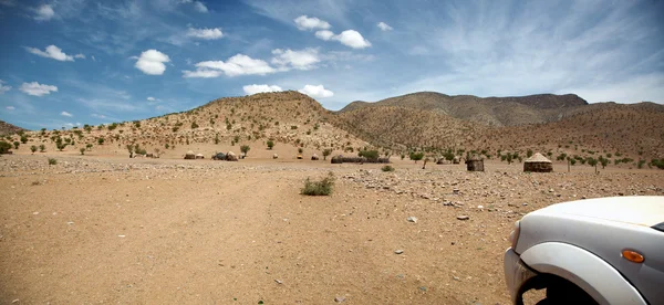4x4 in der wüste namibiens - kaokoland — Stockfoto