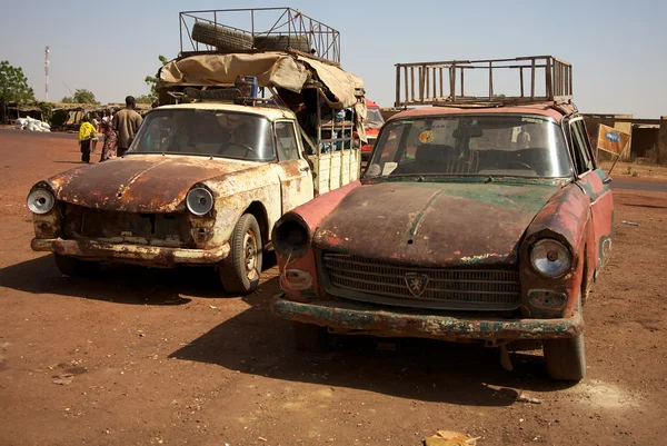 Old taxi in Mali — Stock Photo, Image