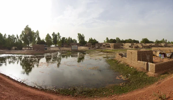Piccolo villaggio allagato in Mali — Foto Stock