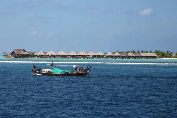 Het schip in de Maldiven — Stockfoto