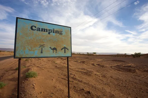 Skylt på campingplats — Stockfoto