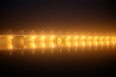 Pont des şehit Köprüsü'nde gece