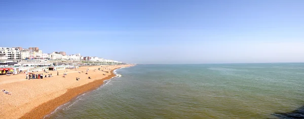 Brighton beach kustlijn — Stockfoto