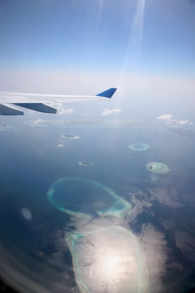 Вид с воздуха на Мальдивы — стоковое фото