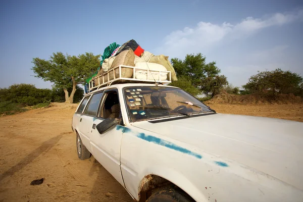 Loaded African taxi — Stock Photo, Image