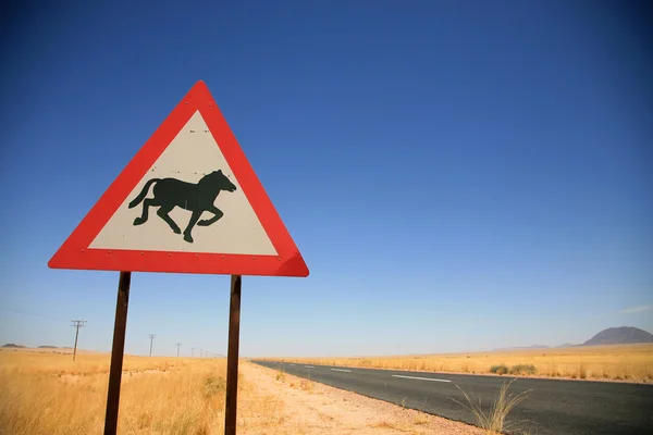 Gevaar paarden verkeersbord — Stockfoto