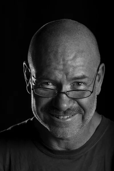 Bald man with glasses in Black and White — Stock Photo, Image