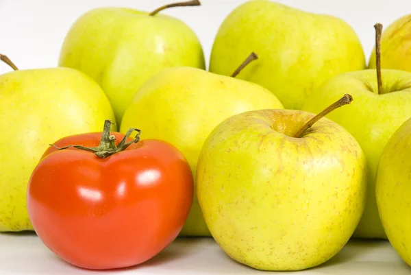 番茄和苹果 免版税图库照片
