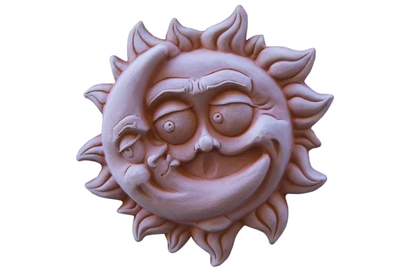 Ceramica sole e luna abbraccio isolato su bianco — Foto Stock