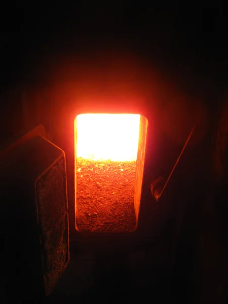 Chaudière à grille de charbon feu — Photo