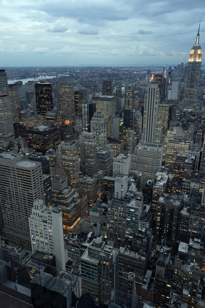 Photo New York City Becomes Nighttime Empire State Building Right — Stock Photo, Image