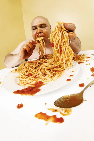 Uomo Calvo Sovrappeso Che Gode Piatto Spaghetti Colpo Con Lente — Foto Stock