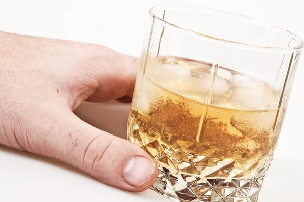 Alkohol szklanki z lodem — Zdjęcie stockowe