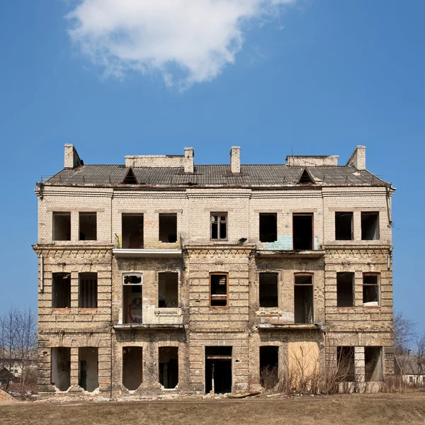 Abandonado danificado — Fotografia de Stock