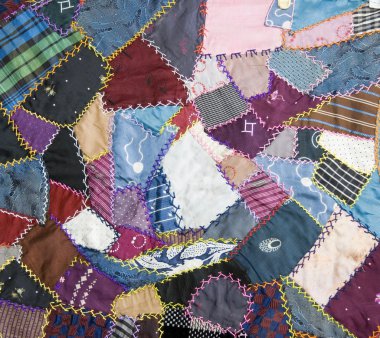 çeşitli renk ve kumaş patchwork yorgan