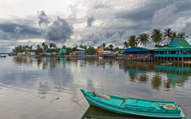 Balıkçılık Köyü ve gezinti balıkçı teknesi, jambon ninh, phu quoc, vietnam