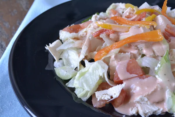 Taze parça Tavuk salatası — Stok fotoğraf