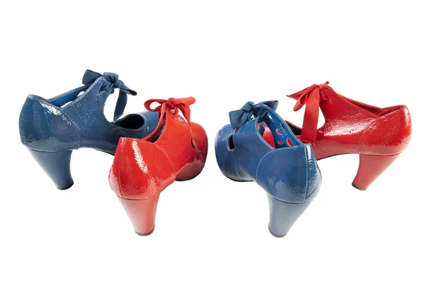 Chaussures femme bleu et rouge Isolées — Photo