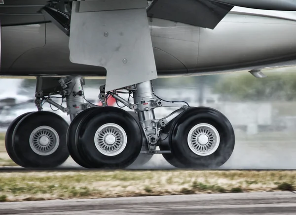 Gears посадки літака — стокове фото