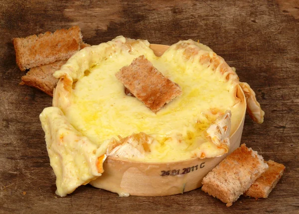 Pieczony camembert — Zdjęcie stockowe
