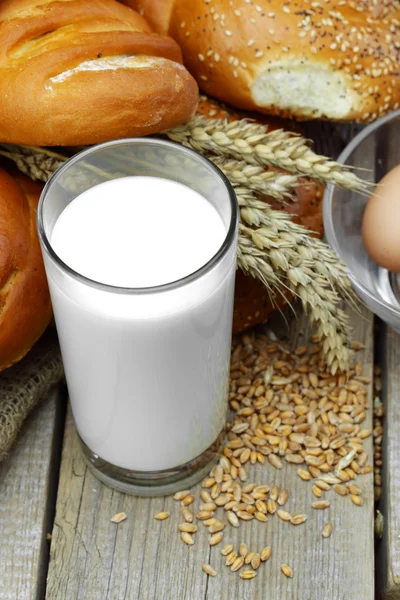 stock image Milk and bread