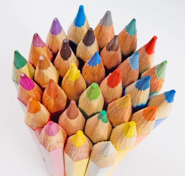 Grupp av färgpennor på den vita bakgrunden — Stockfoto