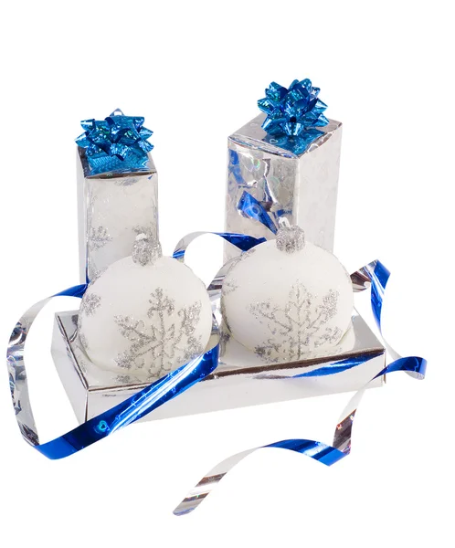 Caixas com presentes e velas de Natal — Fotografia de Stock