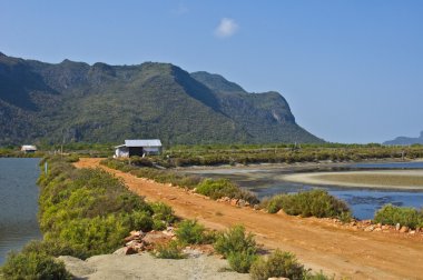 Khao Sam ROI Yot