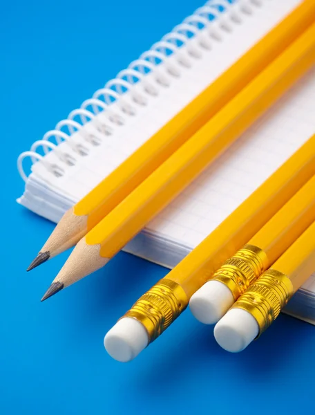 Notepad and few pencils — Stock Photo, Image