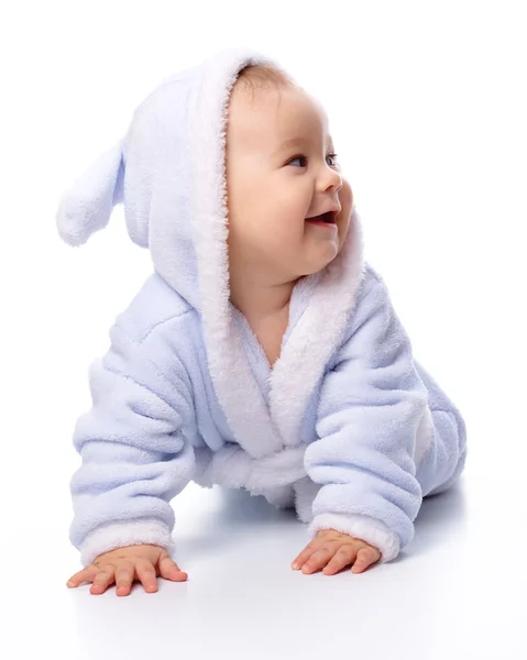 Retrato Brilhante Uma Criança Alegre Roupão Banho Azul Isolado Sobre — Fotografia de Stock