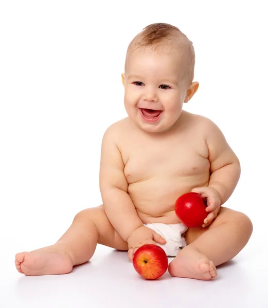 Porträt Eines Niedlichen Kleinen Kindes Mit Zwei Roten Äpfeln Isoliert — Stockfoto