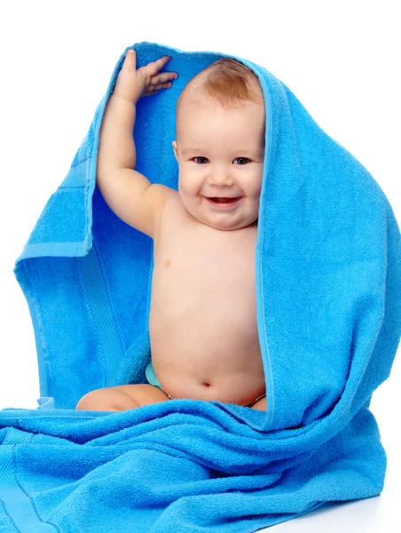 可爱的孩子包裹在蓝色毛巾 — 图库照片