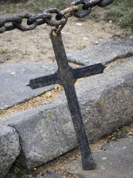 Σταυρός σε μια αλυσίδα — Φωτογραφία Αρχείου
