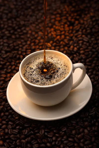 Lití kávy — Stock fotografie