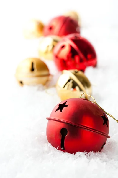 Bugigangas de Natal vermelhas e douradas — Fotografia de Stock
