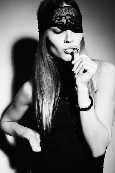 여자 반지 bw — 스톡 사진