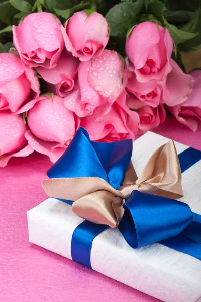 Romantisk presentkartong — Stockfoto