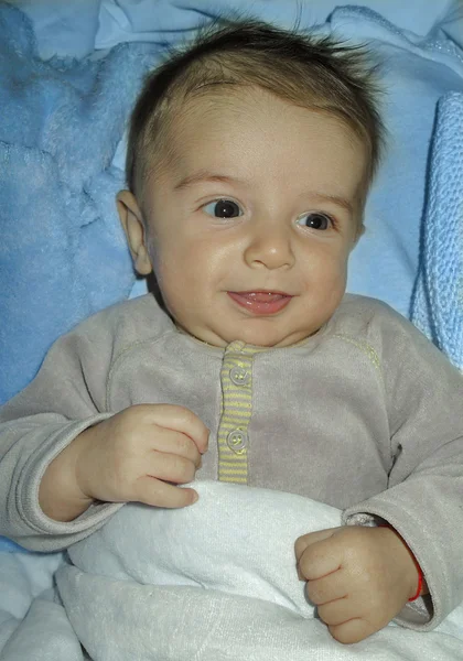 Sorriso recém-nascido — Fotografia de Stock
