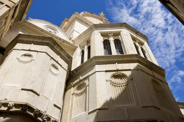 Katedralen i staden sibenik. Kroatien — Stockfoto