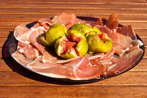 Parma ham with fig — Stock Photo, Image